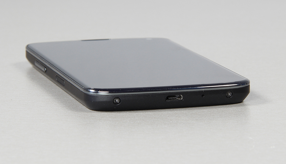 Nexus 4 alumine äär