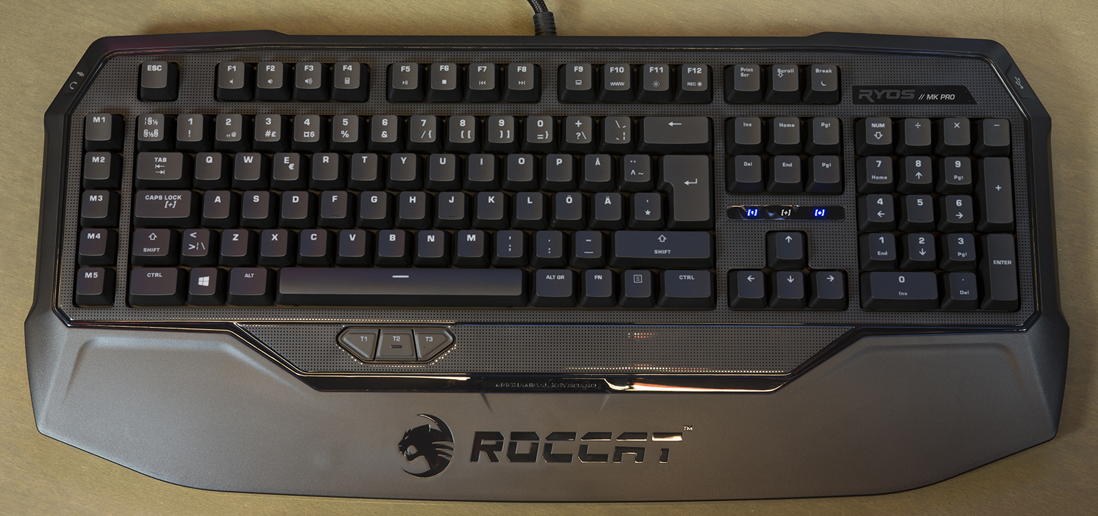 Roccat Ryos MK Pro klaviatuur väljalülitatud taustvalgustusega