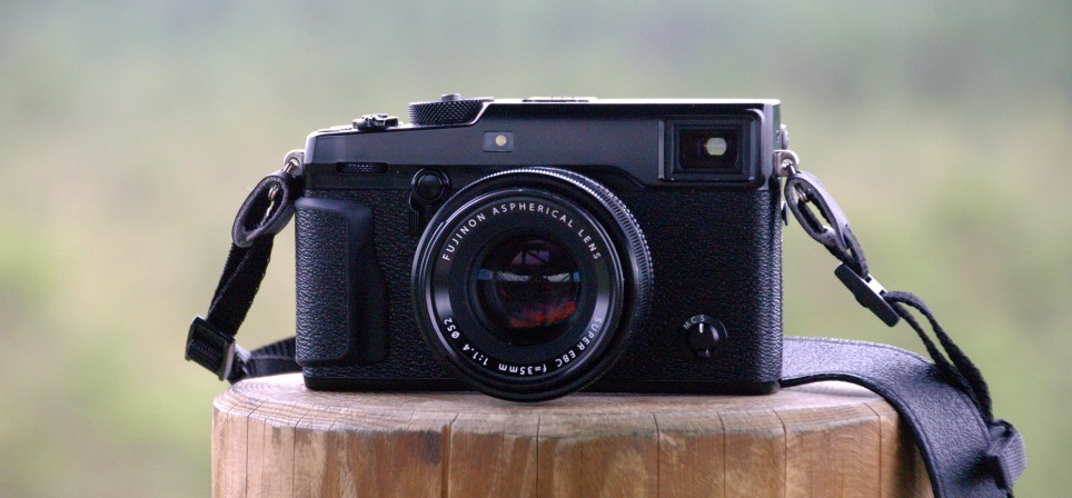 Pimekohting Fujifilm X-Pro2 hübriidkaameraga