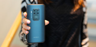 Nelja kaameraga Motorola One Zoom – keskklass, kuid mitte keskpärane