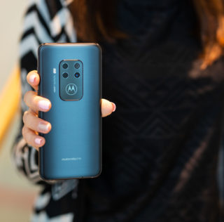 Nelja kaameraga Motorola One Zoom – keskklass, kuid mitte keskpärane