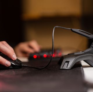 Juhtmevaba Roccat Apuri Raw annab lahinguväljale viimase lihvi