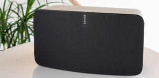Mitmekülgselt võimas Sonos Play:5 nutikõlar