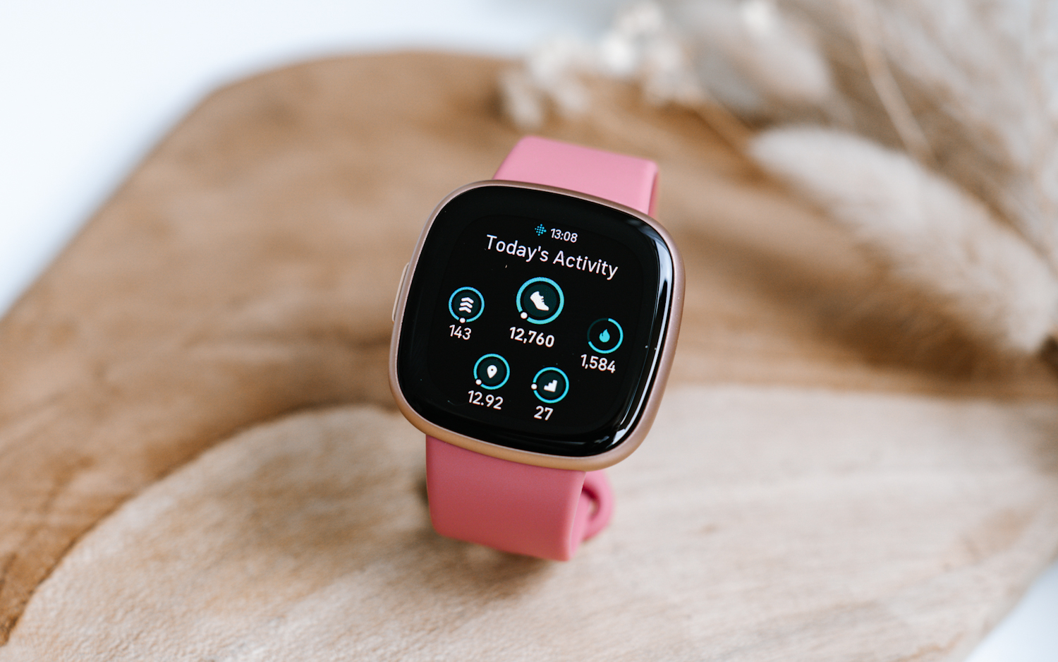 Fitbit Versa 4