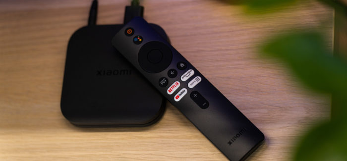 Mitme viguriga teise põlvkonna Xiaomi TV Box S taskuteleviisor