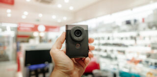 Canon PowerShot V10 on vahva kaamera sisuloojatele