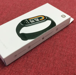 Xiaomi Smart Band 8 aktiivsusmonitor on miniatuurne, ent tõhus