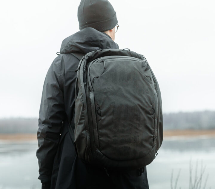 Auhinnatud ja aastatega lausa ikoonilisse staatusesse tõusnud Peak Design Travel Backpack sobib ideaalselt lühemaks reisimiseks ja igapäevaseks kandmiseks.Loe e