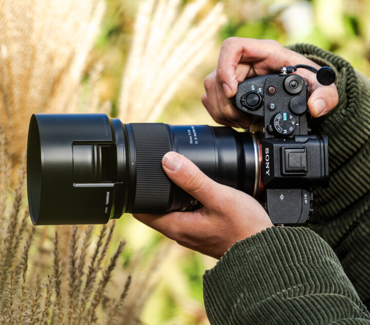 Tamron 90mm f/2.8 Di III Macro VXD objektiiv täiskaader hübriidkaameratele avaldab muljet oma kõrge eraldusvõime ja kauni bokeh-efektiga. Loe edasi
The post Tam