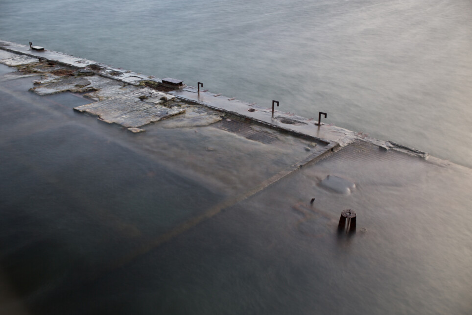 Säriaeg 15 sek | Ava f/4 | Tundlikkus ISO 100 Ilma nii pika säriajata ei oleks saanud suurte lainete tõttu pilti, kus oleks näha, mis vee all üldse on.